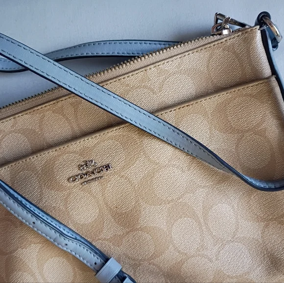 Coach Tan and Blue Crossbody GUC - Picture 8 of 10